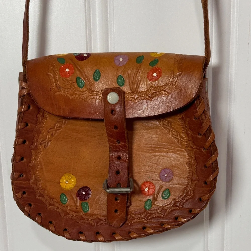 Handcrafted Brown Leather Floral purse